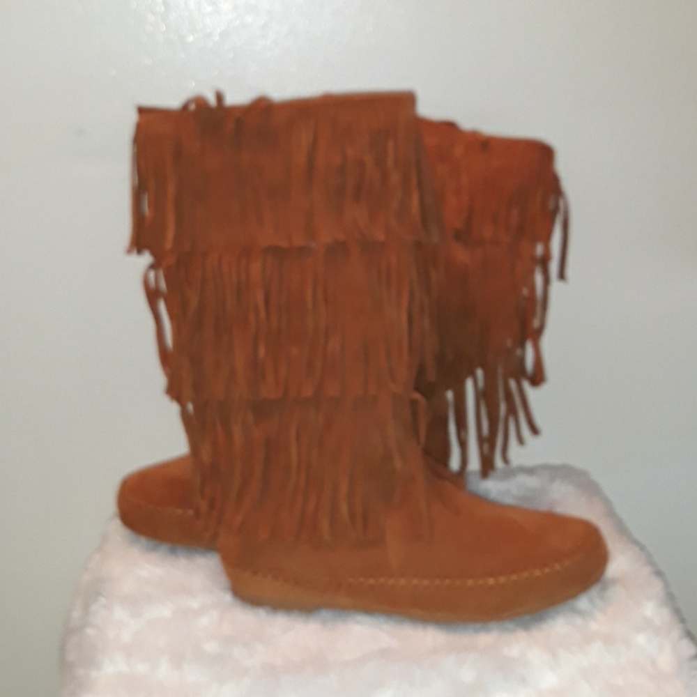 Girls Tan Fringed Moccasins